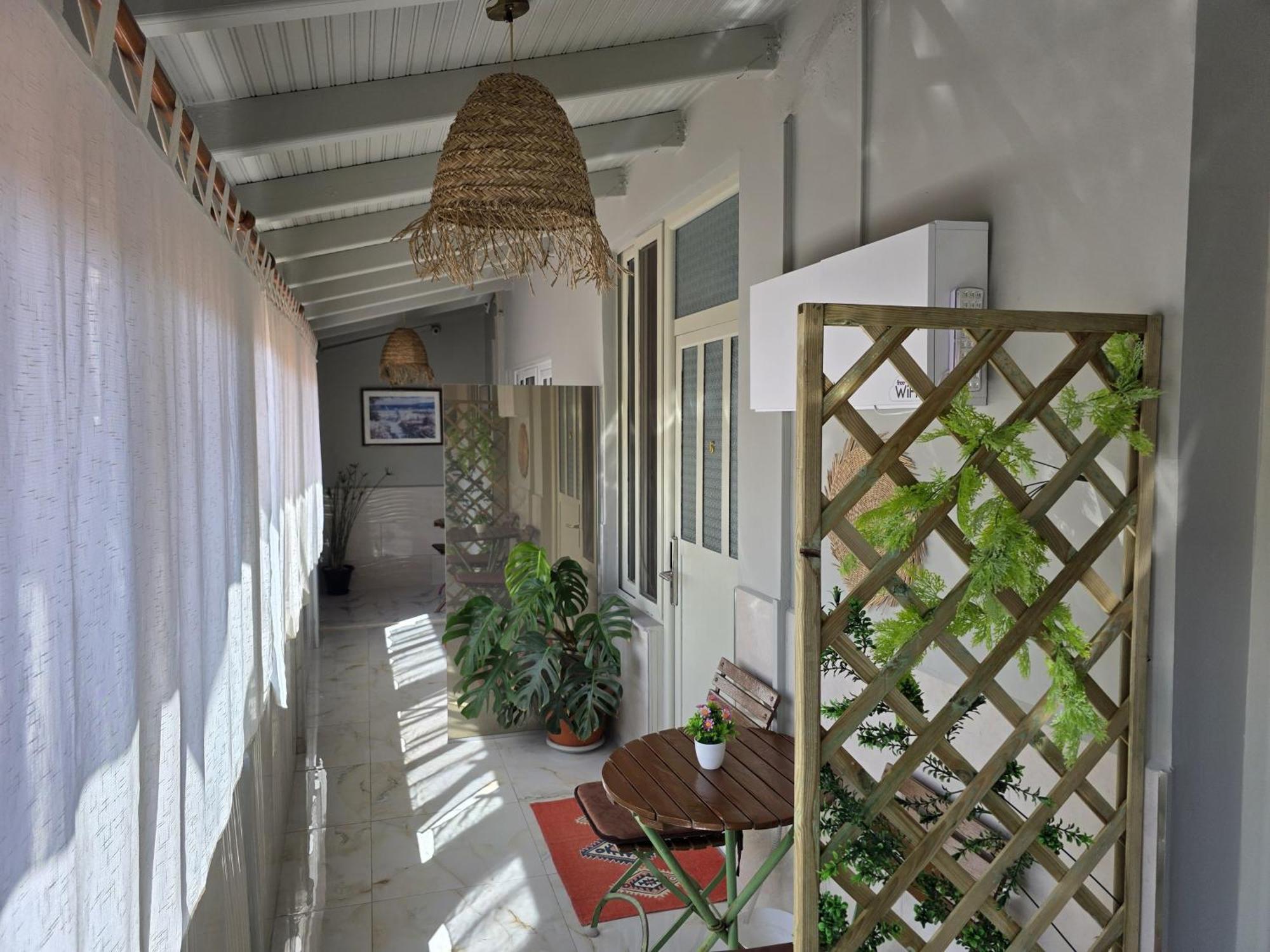 Jonian Boutique Hotel Саранда Экстерьер фото